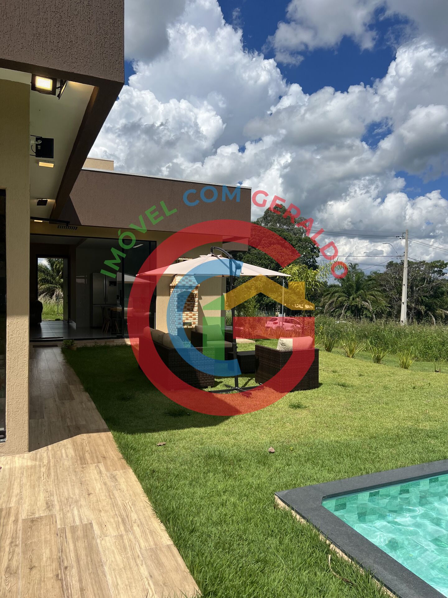 Casa à venda com 4 quartos, 200m² - Foto 17