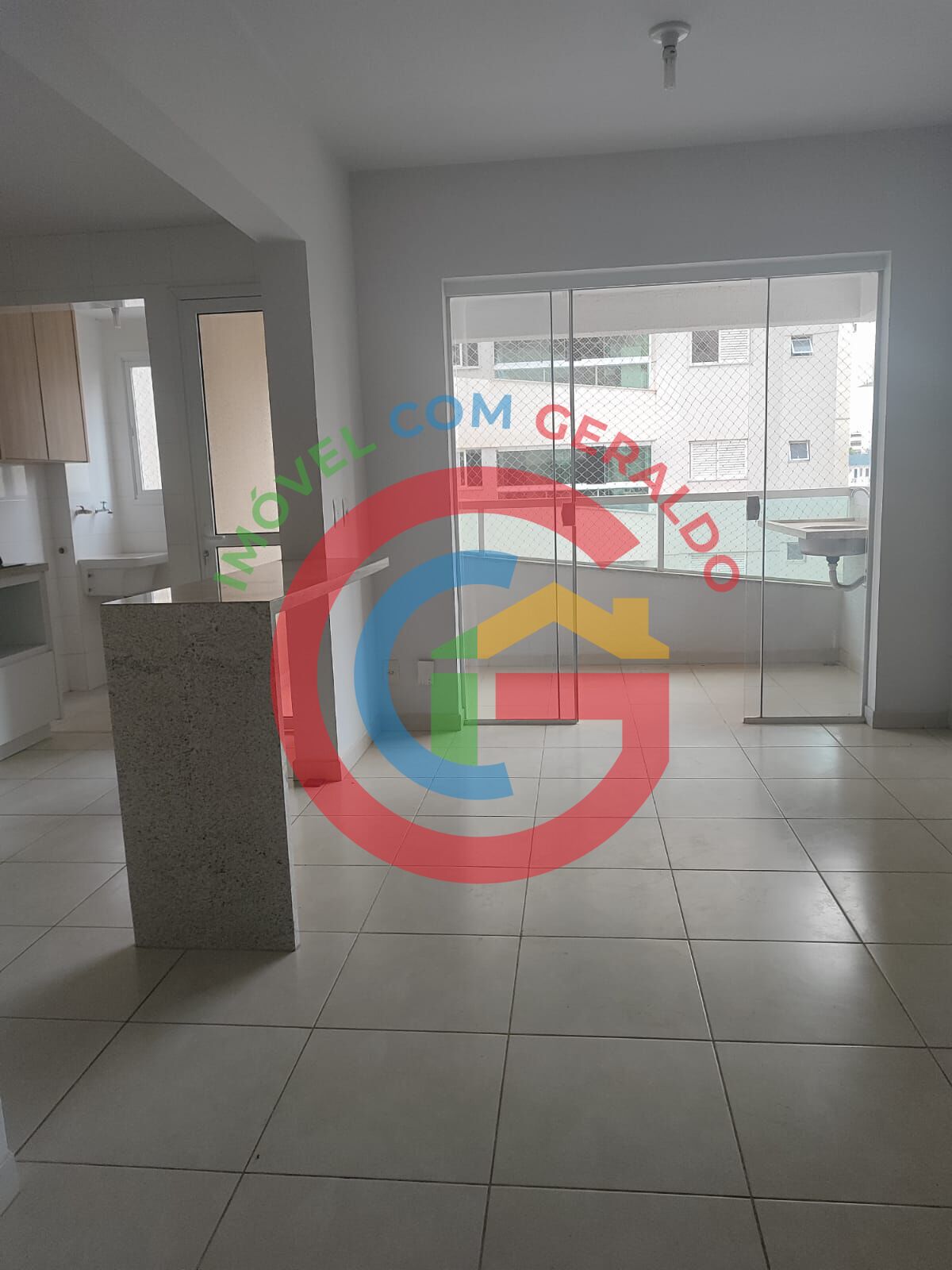 Apartamento à venda com 2 quartos, 64m² - Foto 4