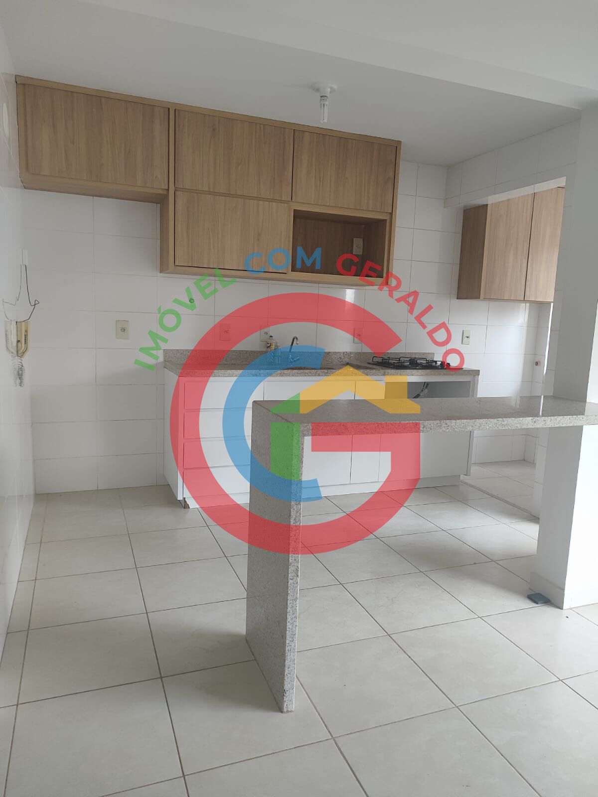 Apartamento à venda com 2 quartos, 64m² - Foto 1