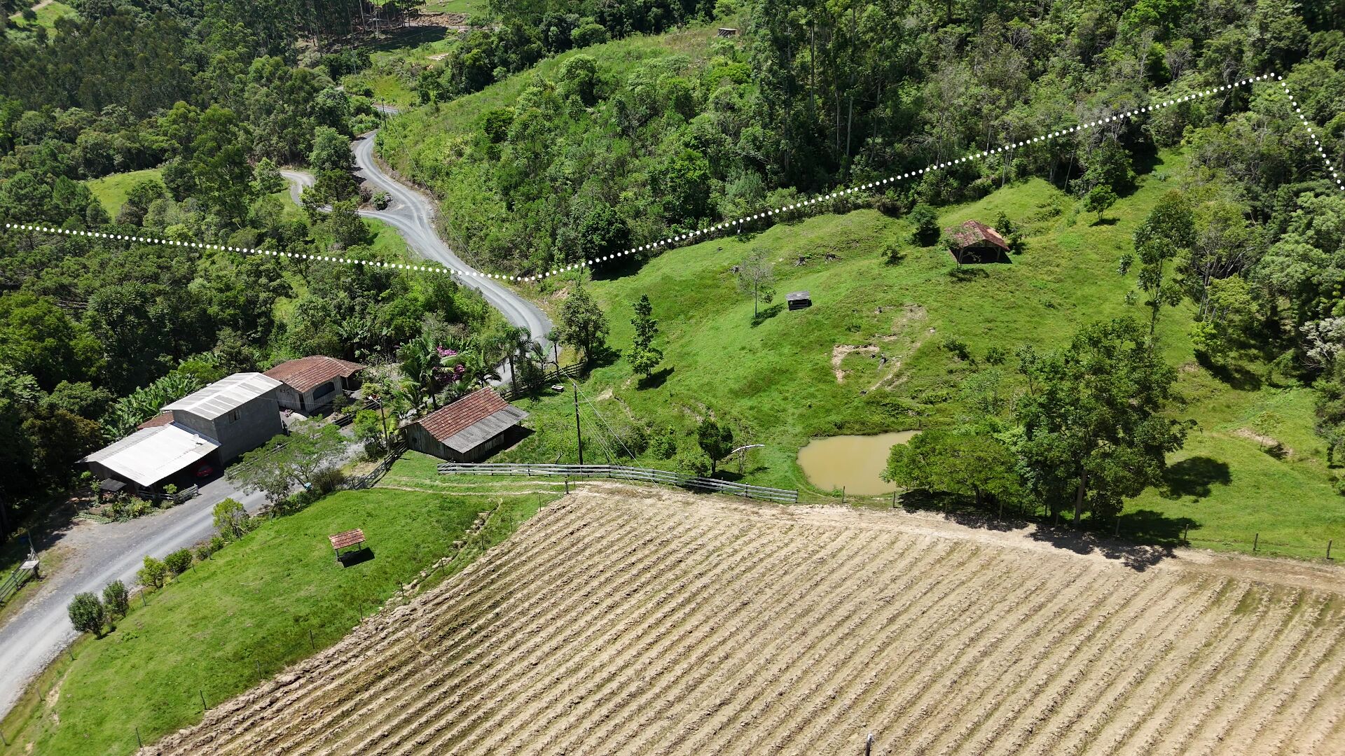 Sítio à venda com 2 quartos, 30000m² - Foto 3