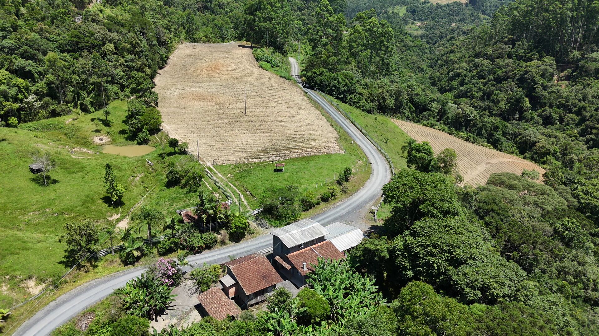 Sítio à venda com 2 quartos, 30000m² - Foto 5