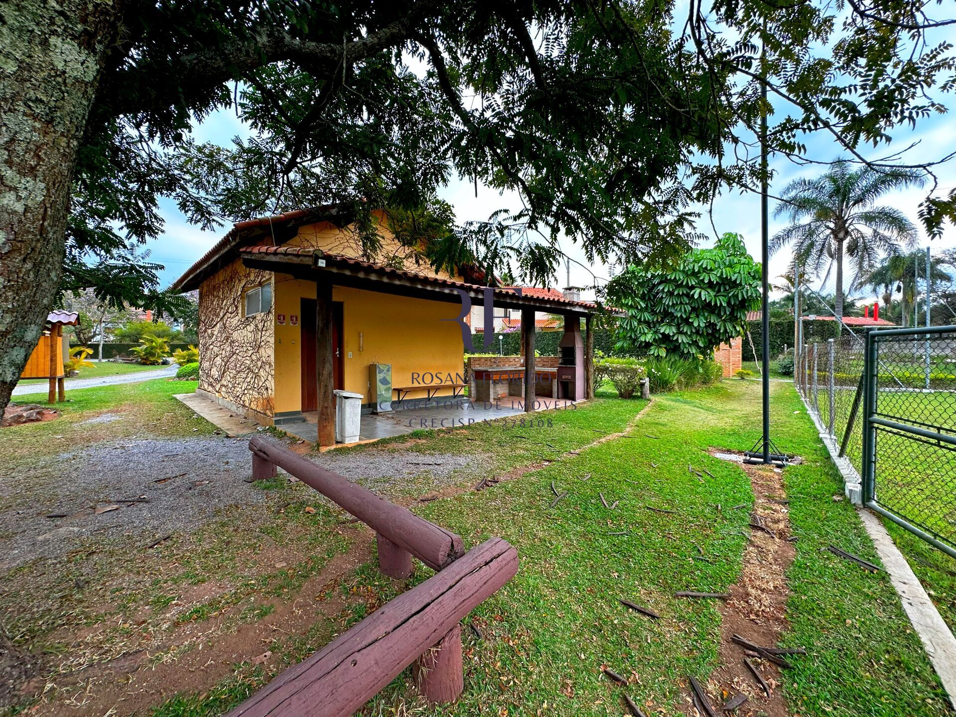 Casa de Condomínio à venda com 3 quartos, 400m² - Foto 66