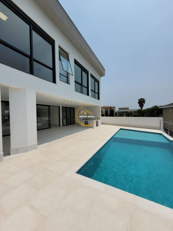 Casa à venda com 4 quartos, 515m² - Foto 1