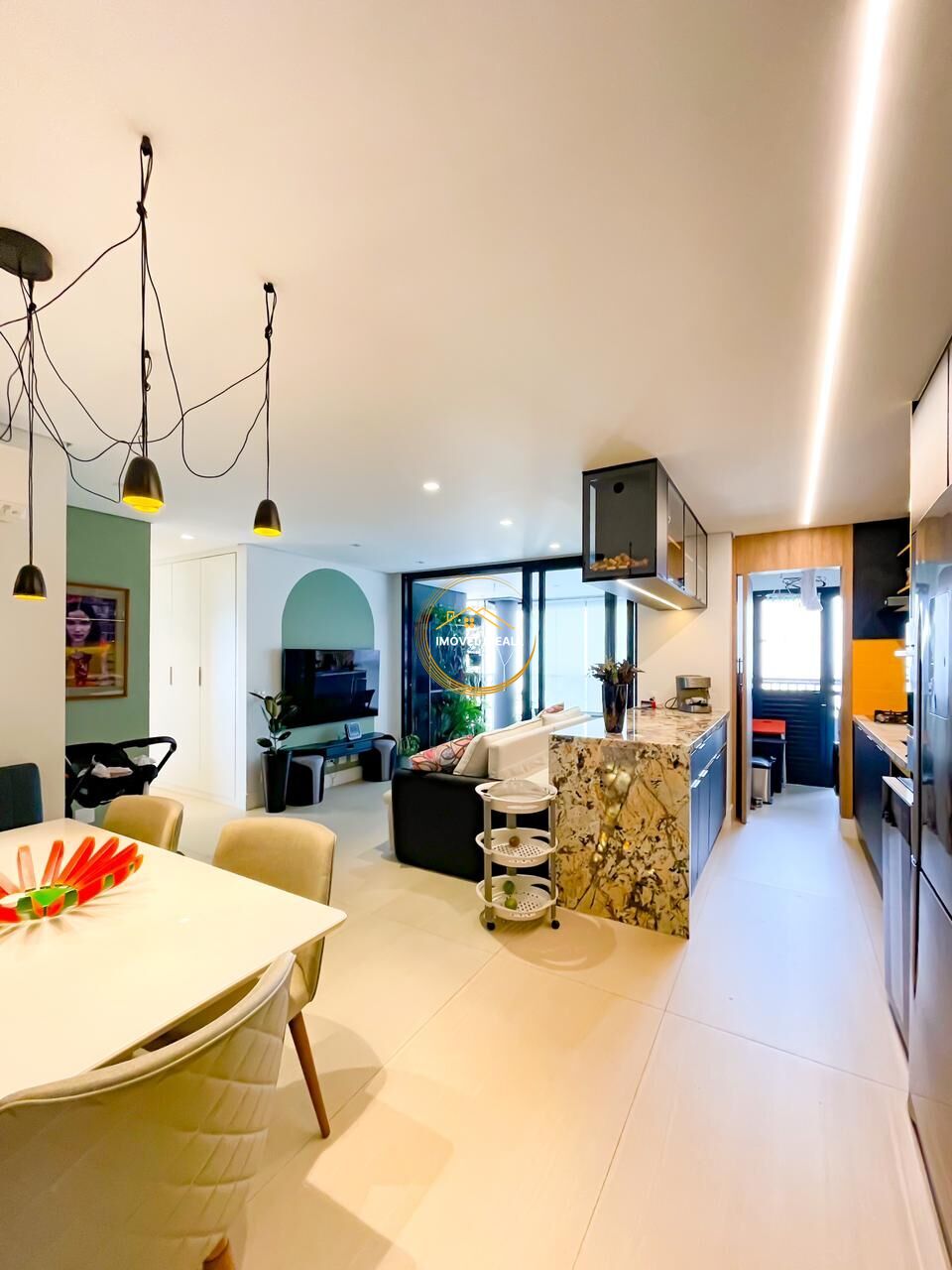 Apartamento para alugar com 3 quartos, 116m² - Foto 2