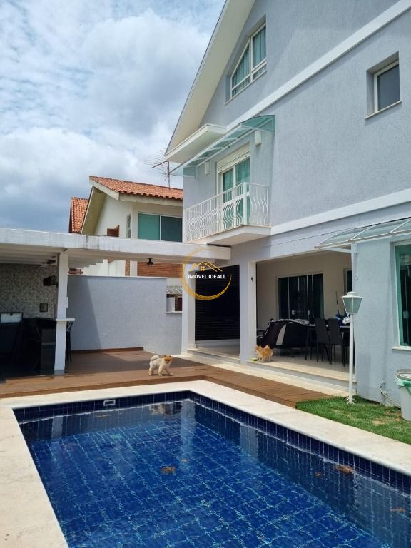 Casa à venda com 4 quartos, 580m² - Foto 2