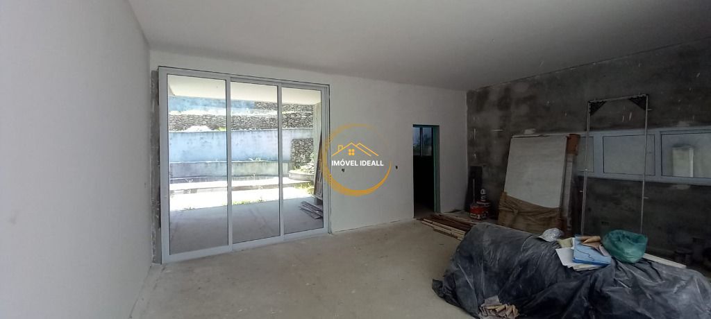 Casa à venda com 3 quartos, 338m² - Foto 14