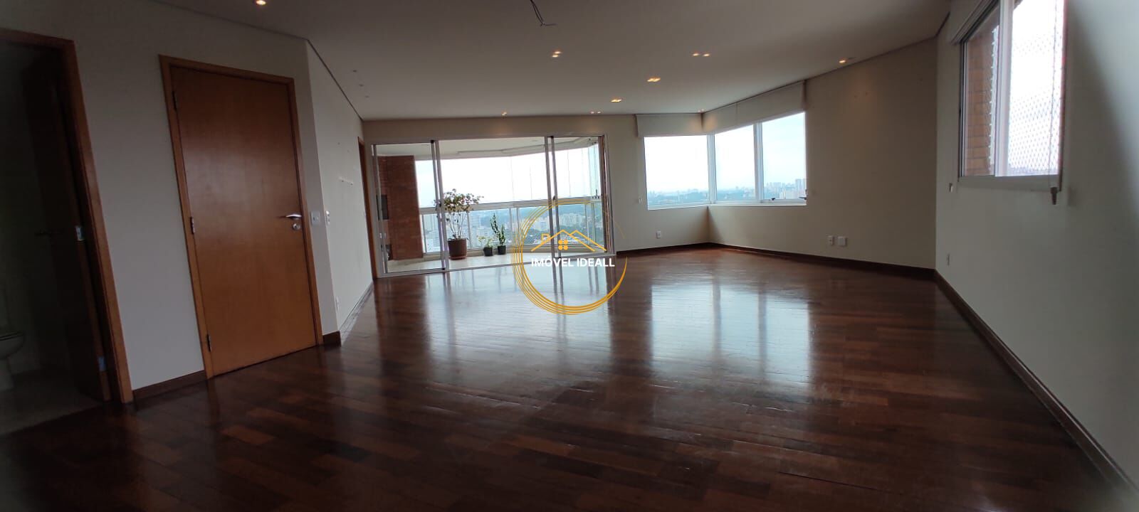 Apartamento, 3 quartos, 186 m² - Foto 2