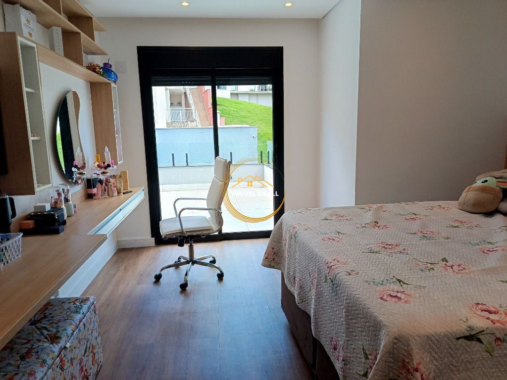 Casa à venda com 3 quartos, 315m² - Foto 14