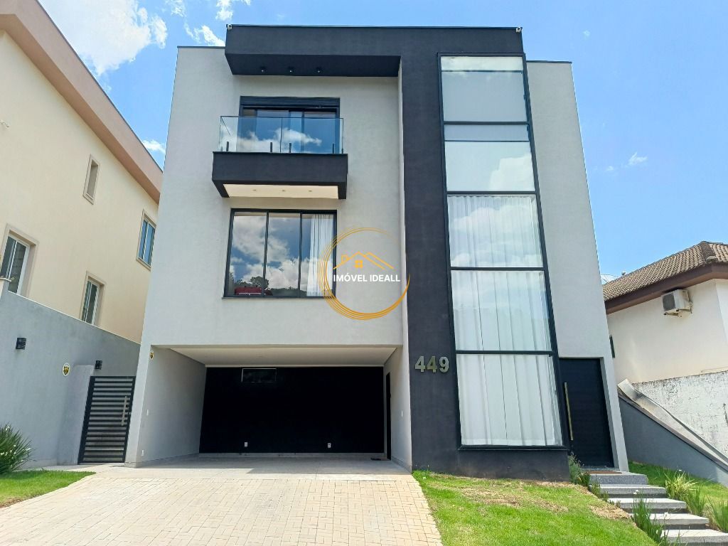 Casa à venda com 3 quartos, 315m² - Foto 1