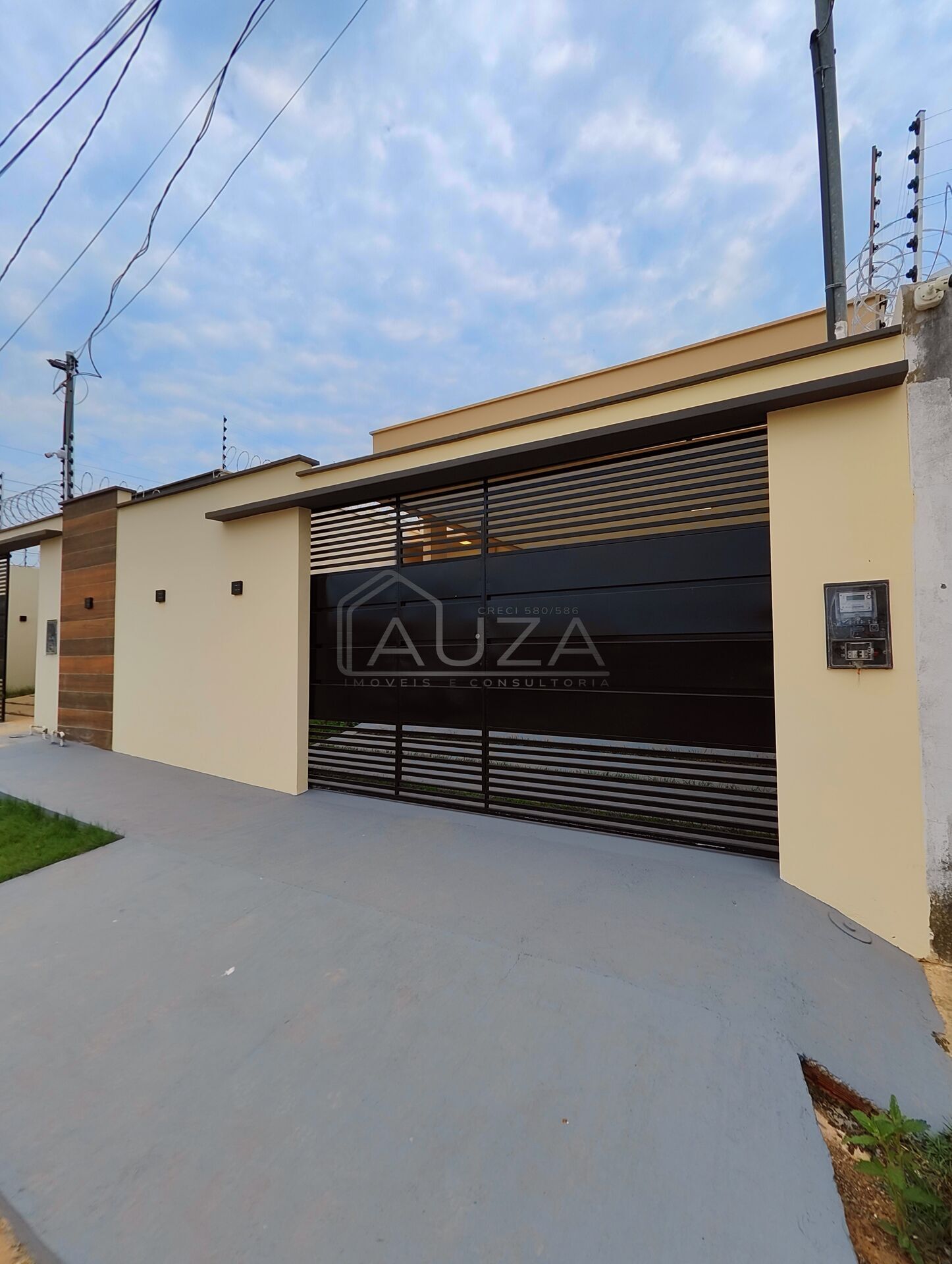 Casa à venda com 2 quartos, 97m² - Foto 2