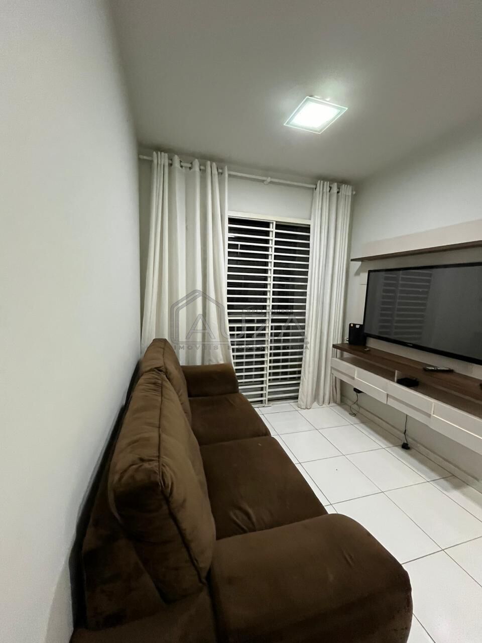Apartamento à venda com 3 quartos, 67m² - Foto 2