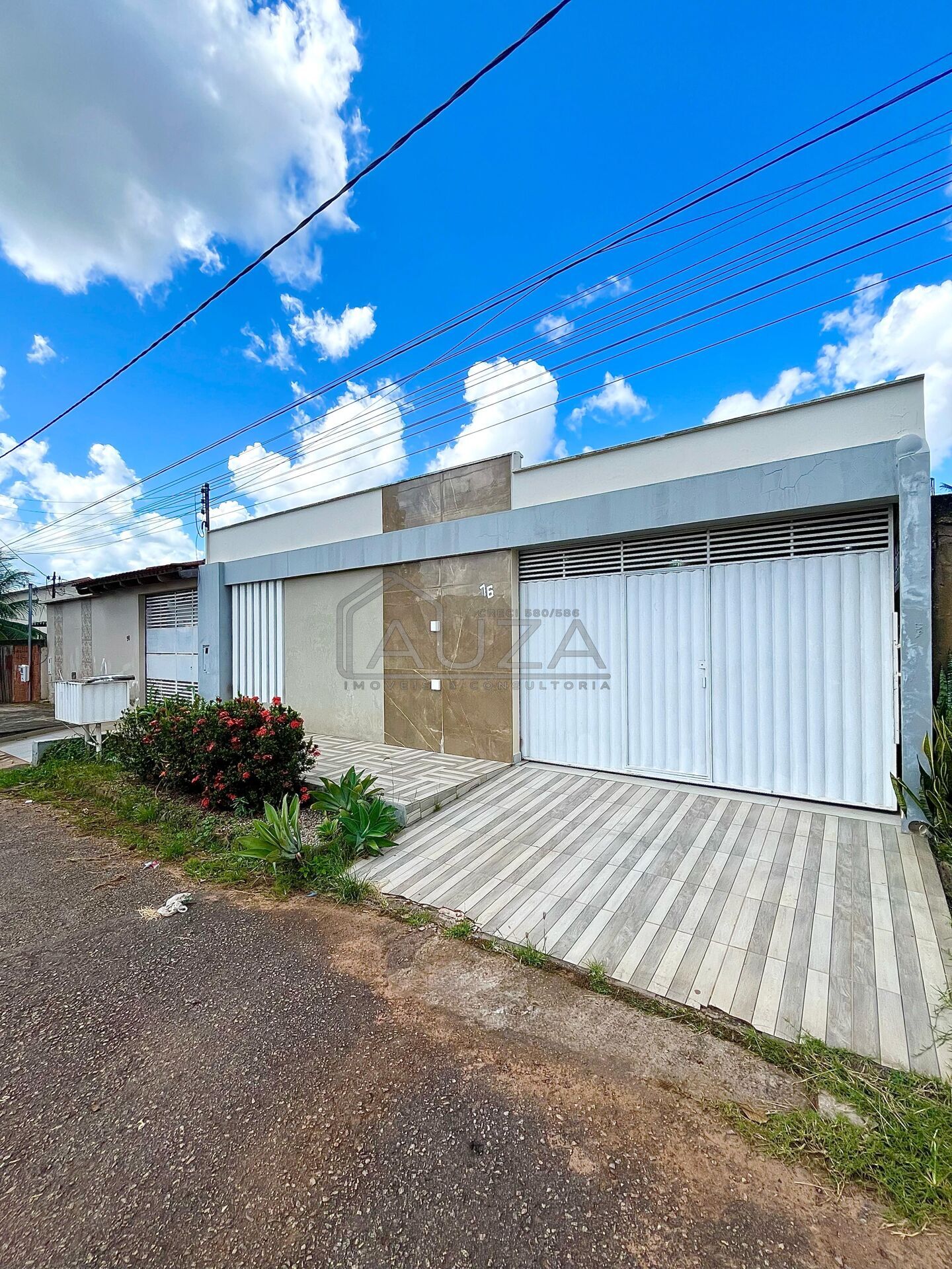 Casa à venda com 3 quartos, 153m² - Foto 1