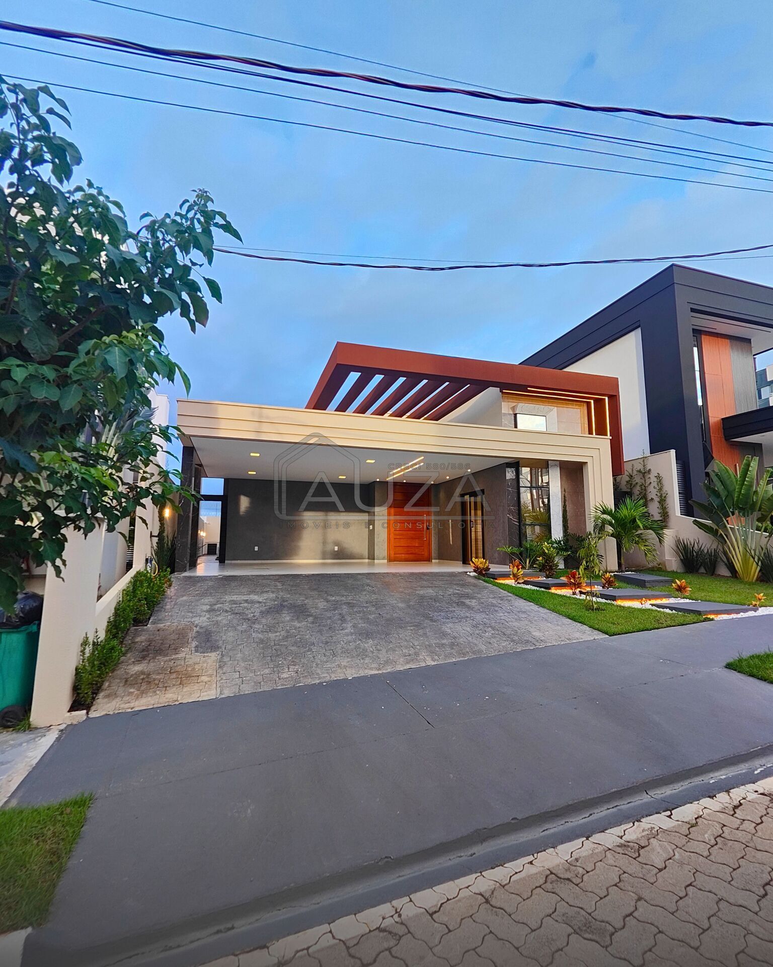Casa à venda com 2 quartos, 196m² - Foto 2