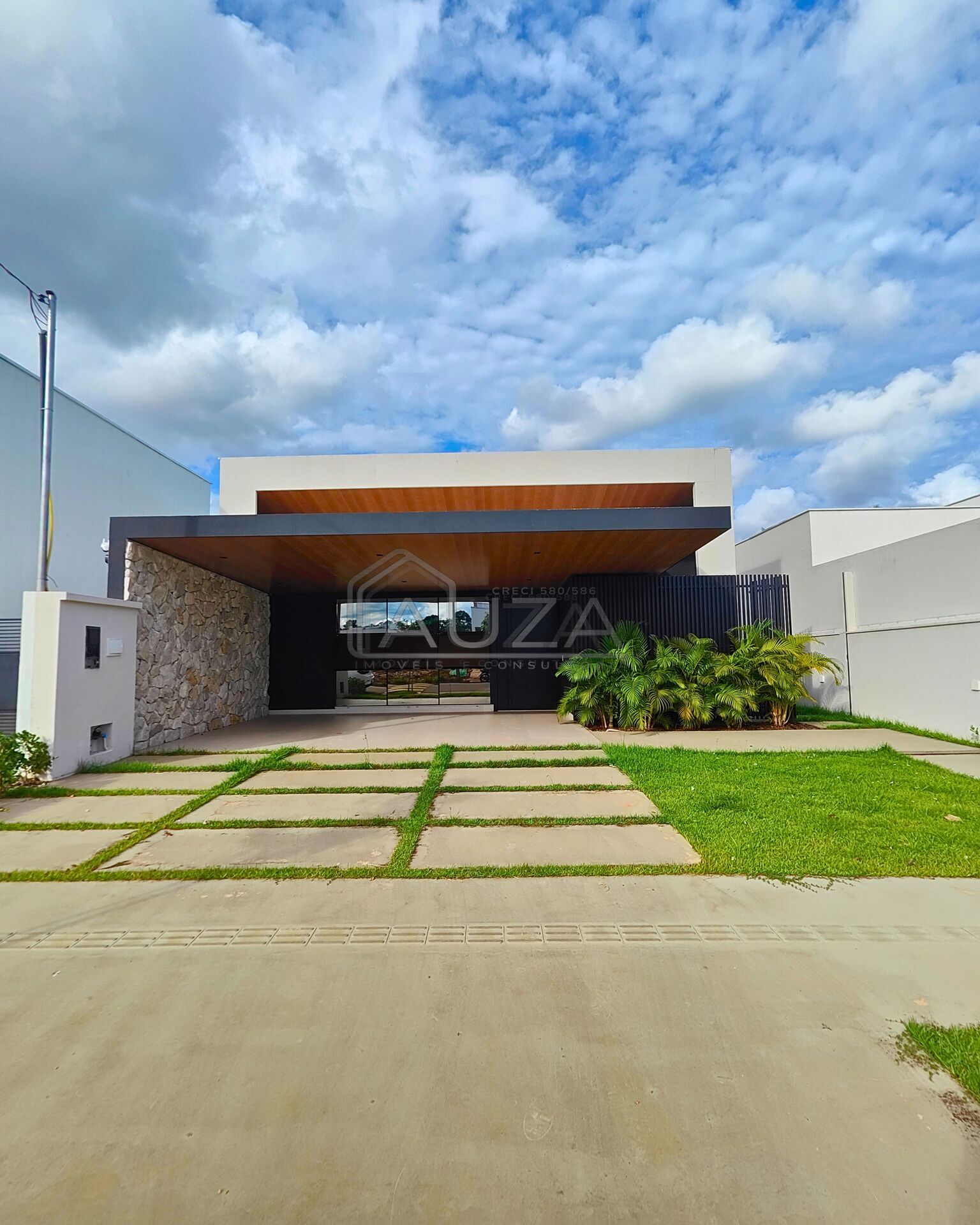 Casa à venda com 3 quartos, 200m² - Foto 3
