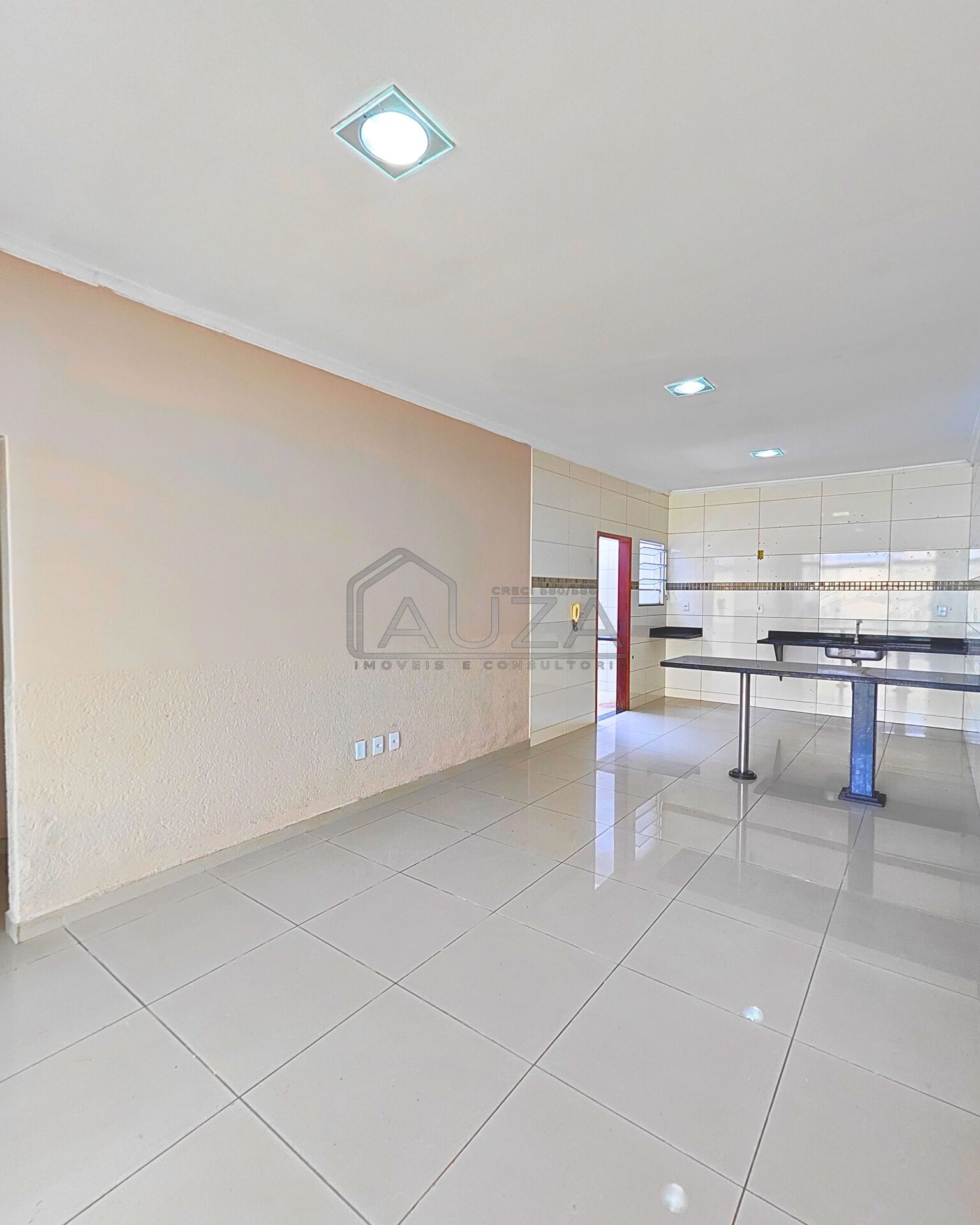 Casa para alugar com 2 quartos, 70m² - Foto 4