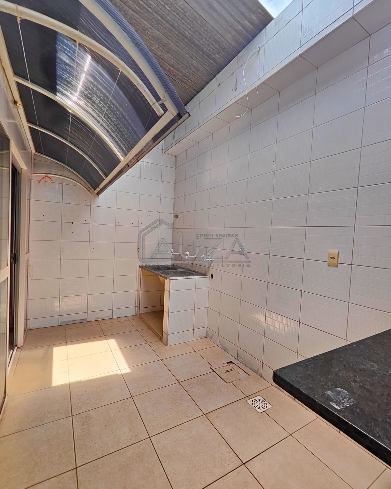 Casa para alugar com 2 quartos, 70m² - Foto 6