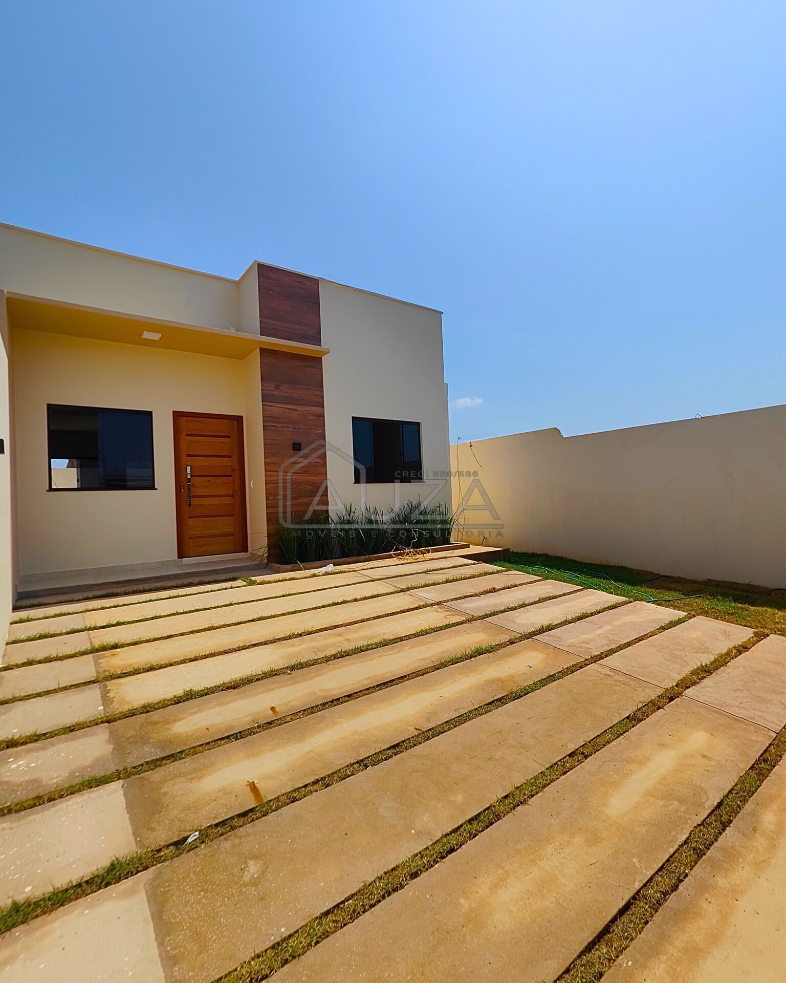 Casa à venda com 2 quartos, 55m² - Foto 4