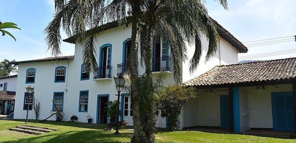 Vantagens e desvantagens de investir em imóvel antigo