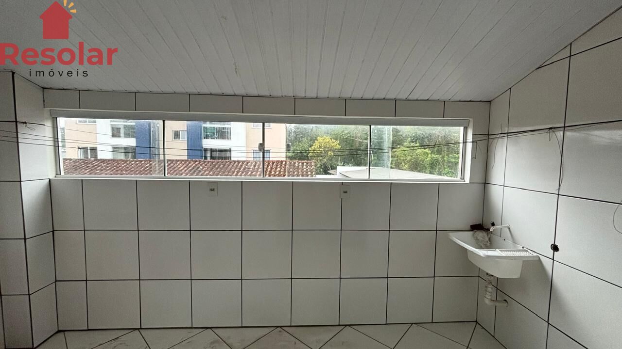 Casa à venda com 2 quartos, 70m² - Foto 8