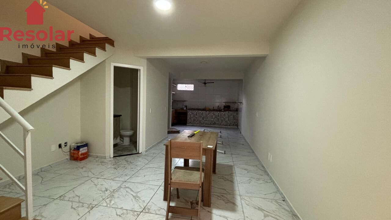 Casa à venda com 2 quartos, 70m² - Foto 7