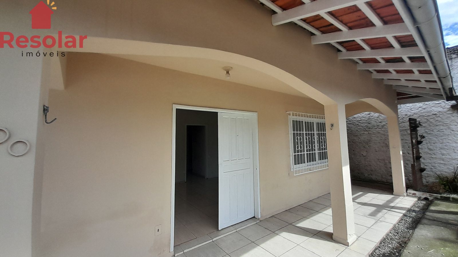 Casa para alugar com 3 quartos, 130m² - Foto 2