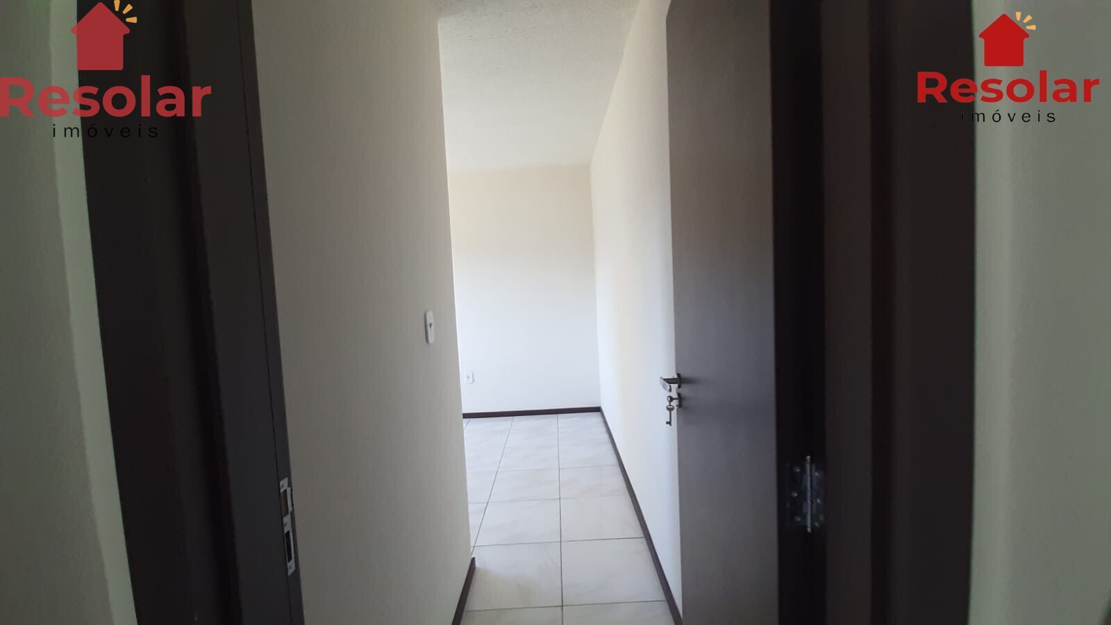 Apartamento à venda com 2 quartos, 67m² - Foto 2