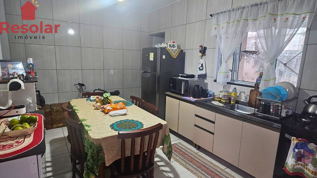 Casa à venda com 2 quartos, 77m² - Foto 2