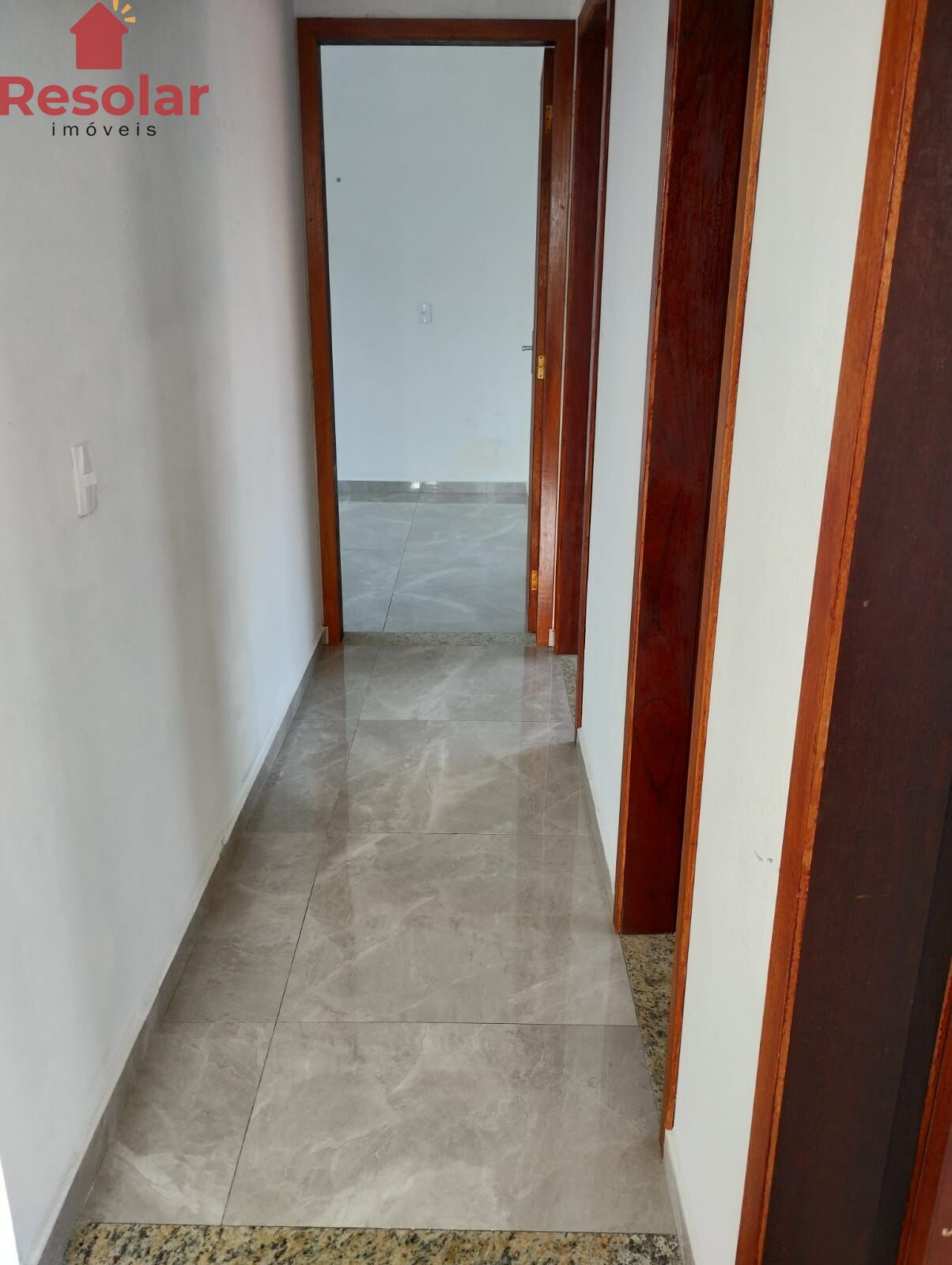 Casa à venda com 3 quartos, 75m² - Foto 9