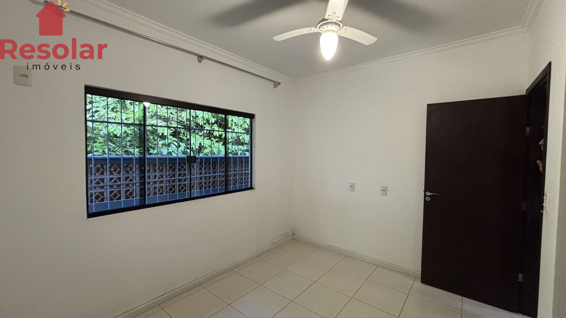 Casa para alugar com 3 quartos, 200m² - Foto 11