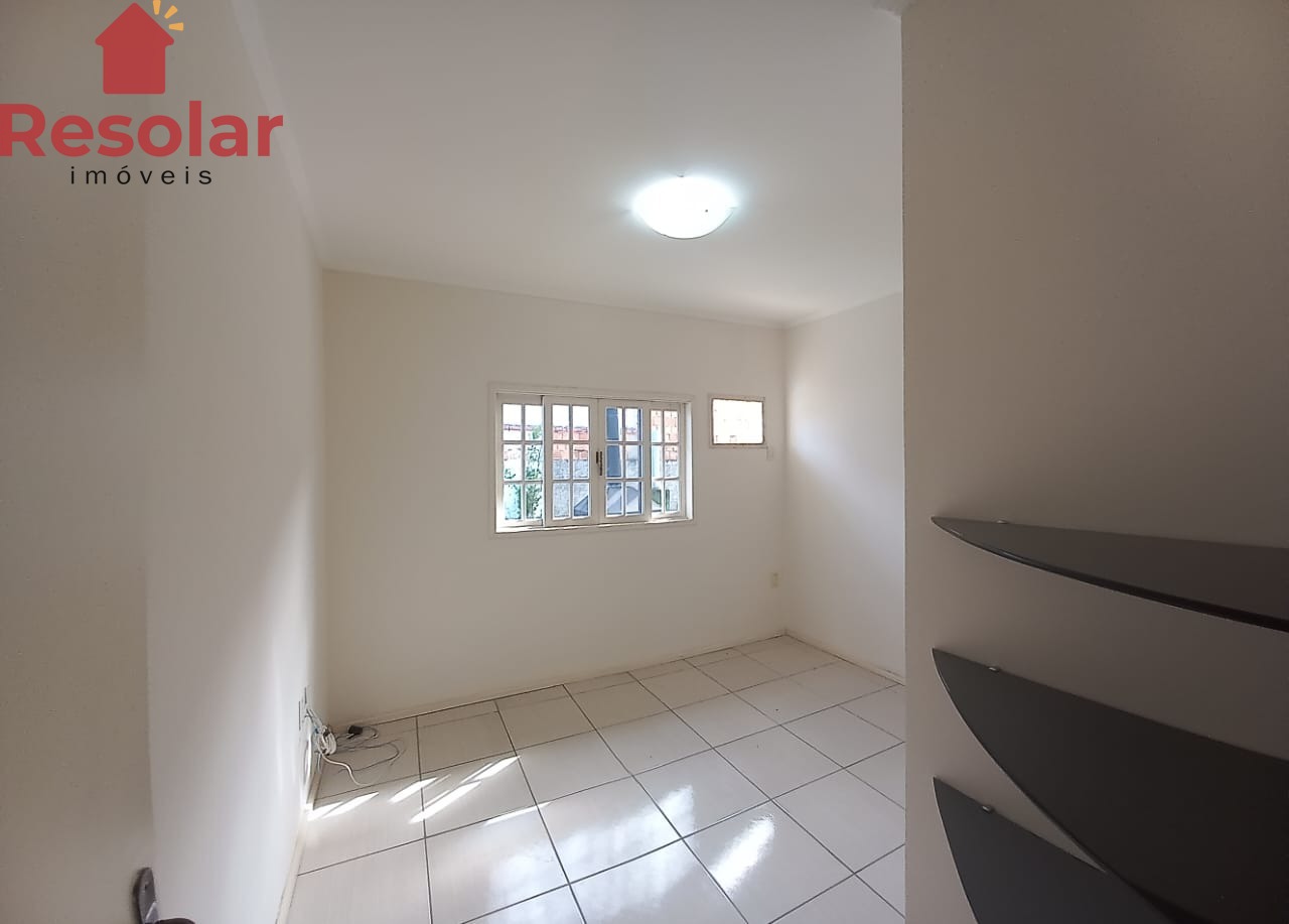 Casa à venda com 3 quartos, 139m² - Foto 14