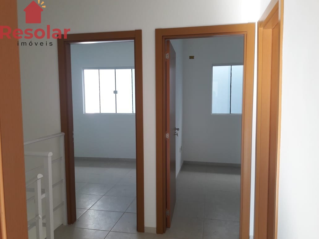 Casa à venda com 3 quartos, 107m² - Foto 9