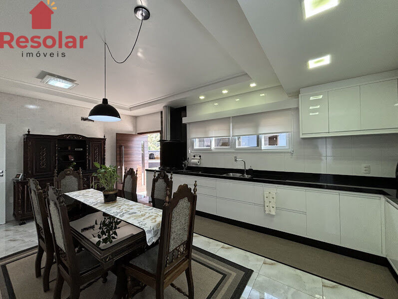 Casa à venda com 5 quartos, 301m² - Foto 26