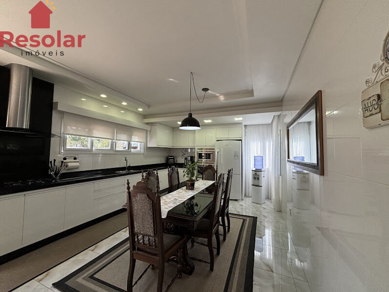 Casa à venda com 5 quartos, 301m² - Foto 29