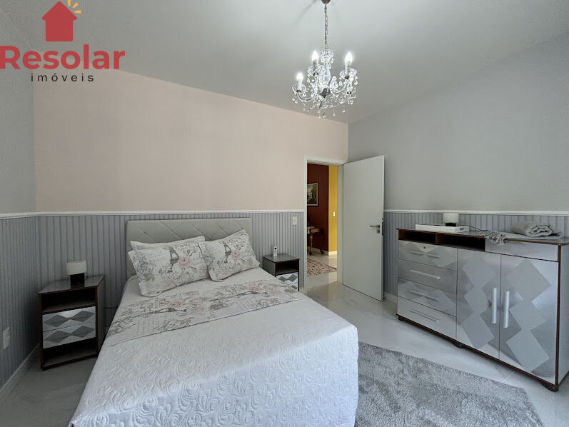 Casa à venda com 5 quartos, 301m² - Foto 16