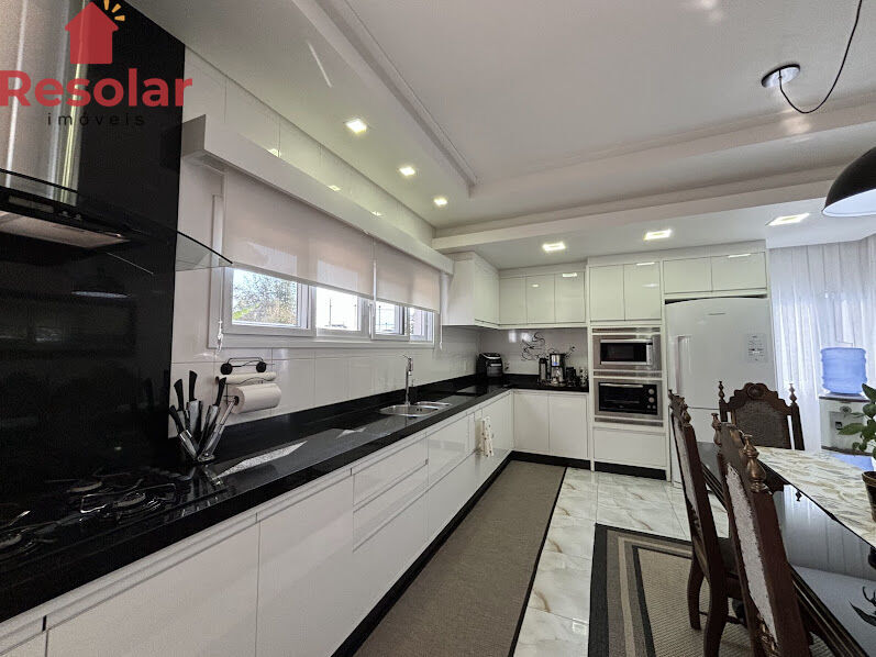 Casa à venda com 5 quartos, 301m² - Foto 27