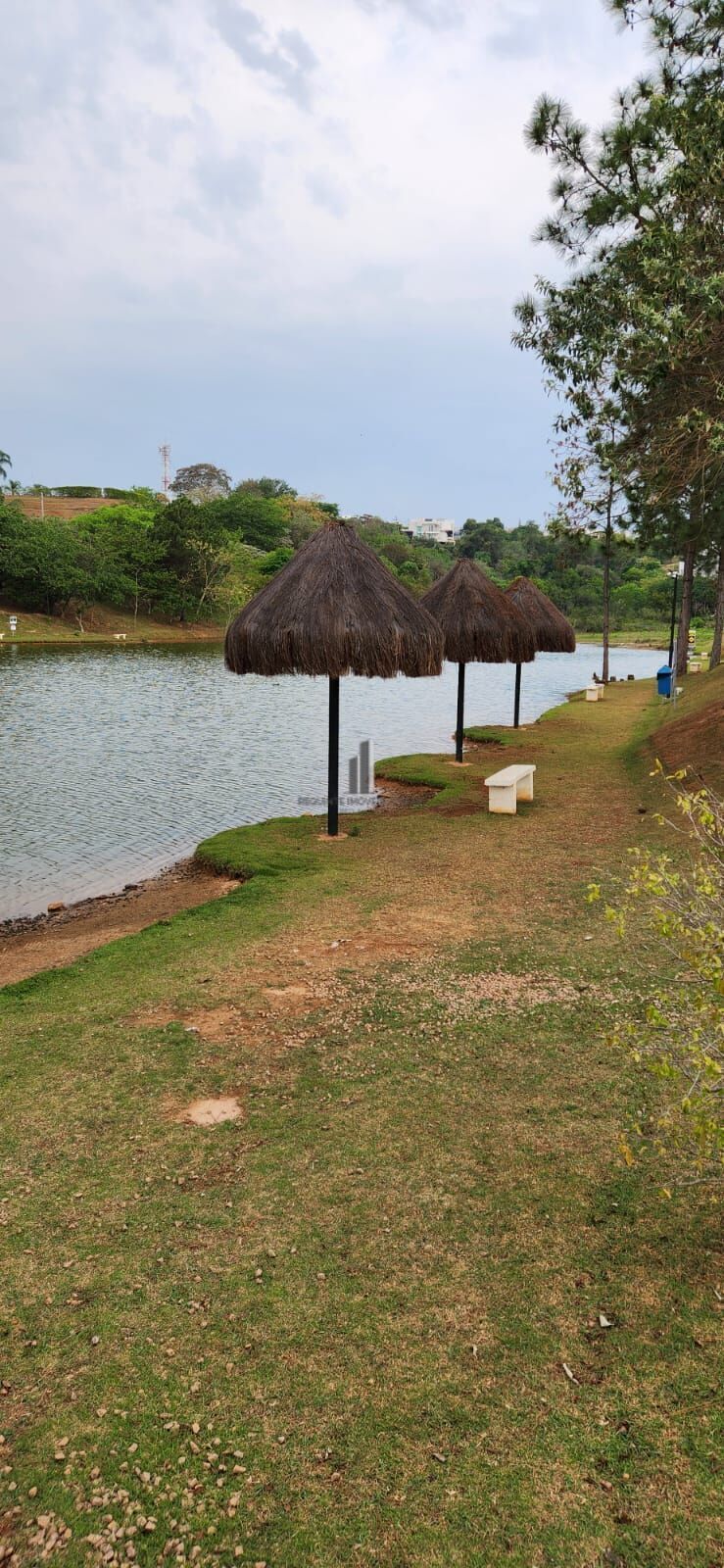 Casa de Condomínio para alugar com 3 quartos, 240m² - Foto 33