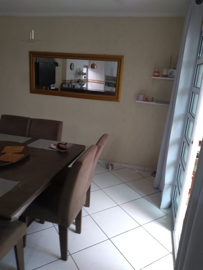 Casa à venda com 3 quartos, 203m² - Foto 5