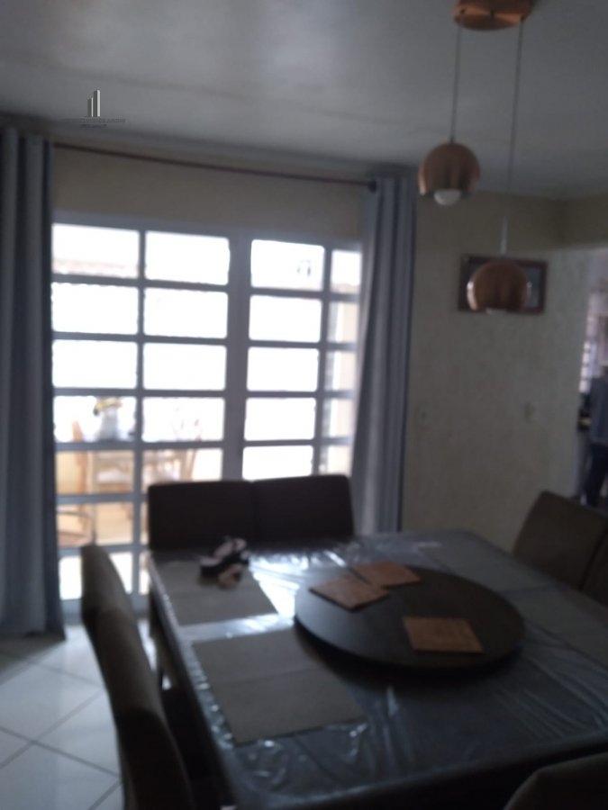 Casa à venda com 3 quartos, 203m² - Foto 6