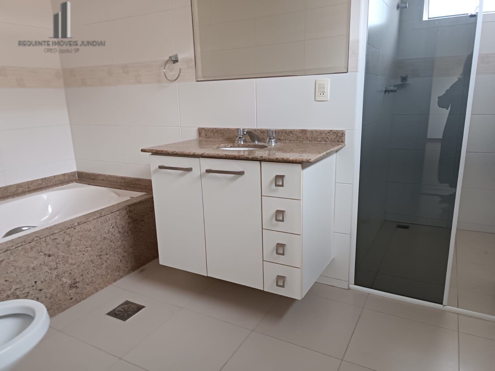 Casa de Condomínio para alugar com 3 quartos, 180m² - Foto 12