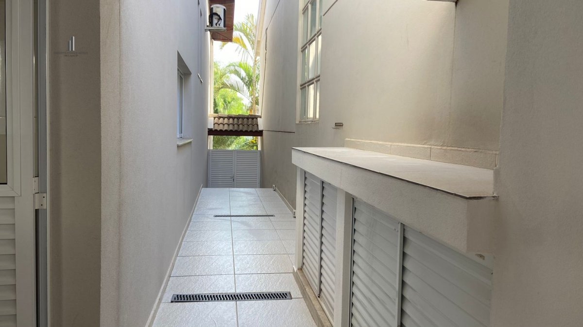 Casa à venda com 3 quartos, 300m² - Foto 20