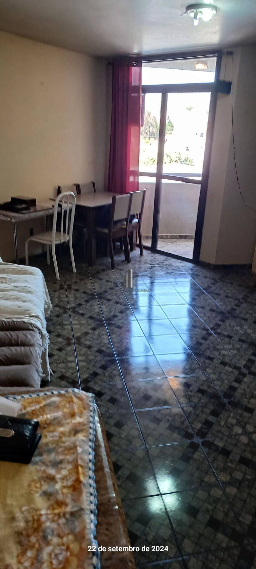 Apartamento à venda com 2 quartos, 77m² - Foto 2