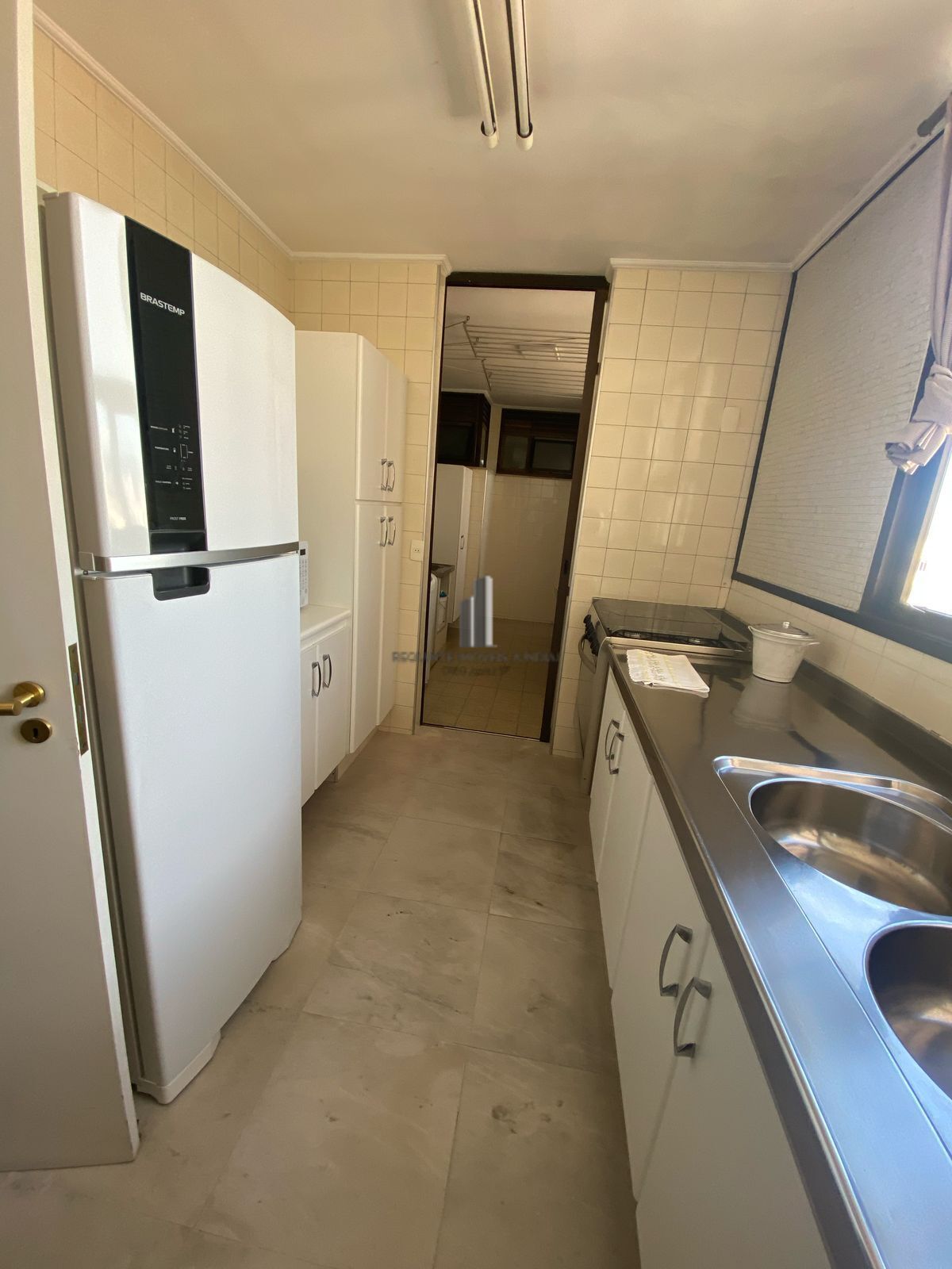 Apartamento à venda com 3 quartos, 145m² - Foto 12