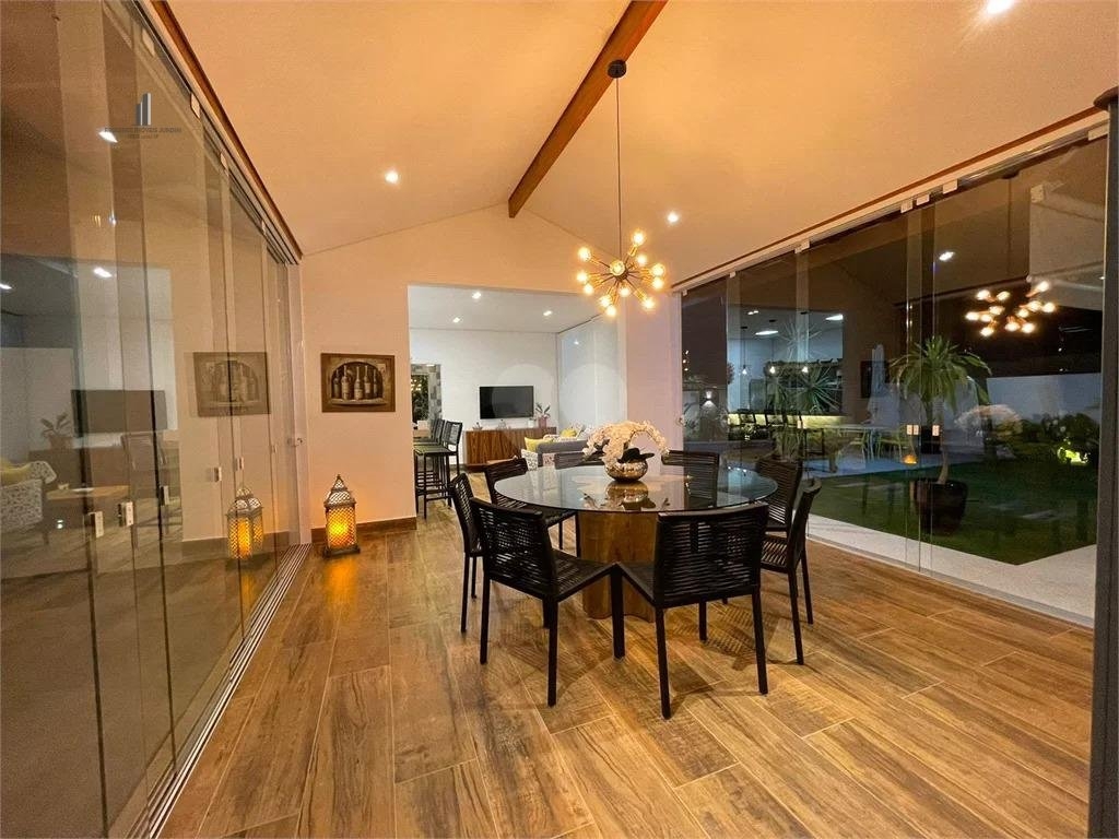 Casa à venda com 3 quartos, 357m² - Foto 7