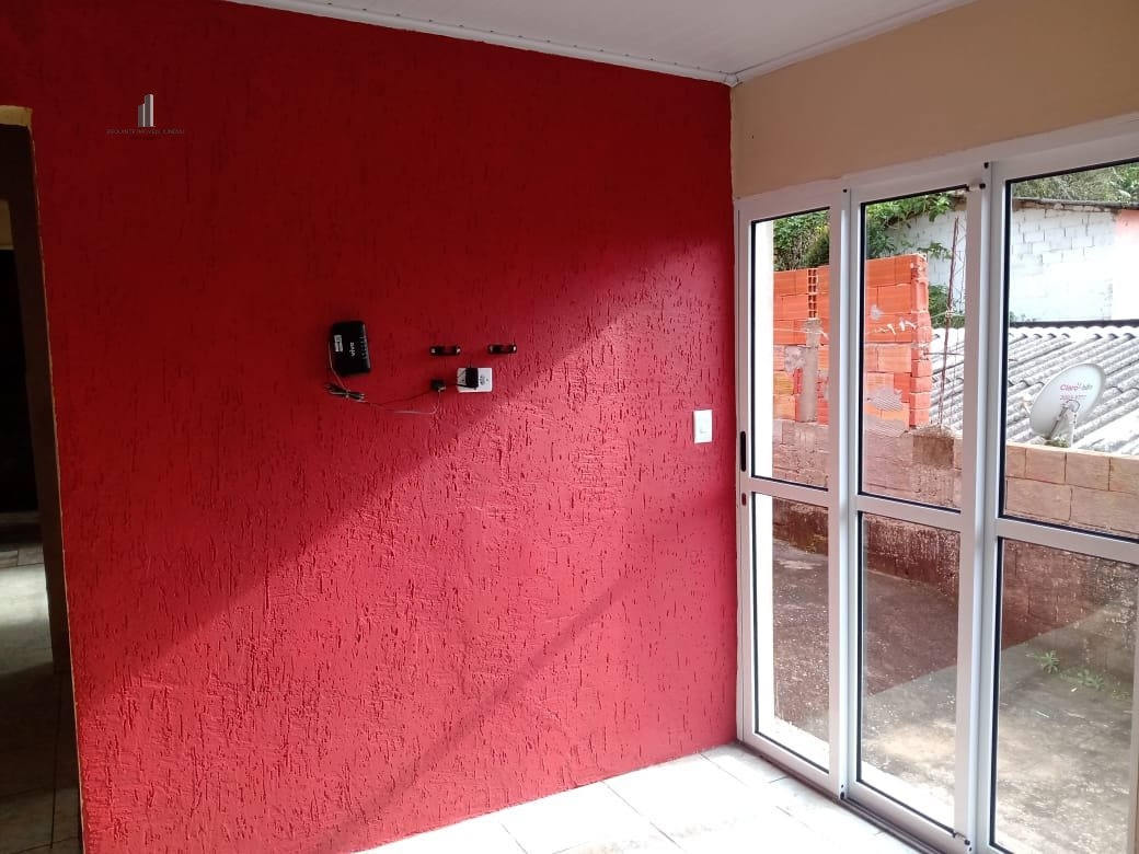 Casa à venda com 2 quartos, 100m² - Foto 2