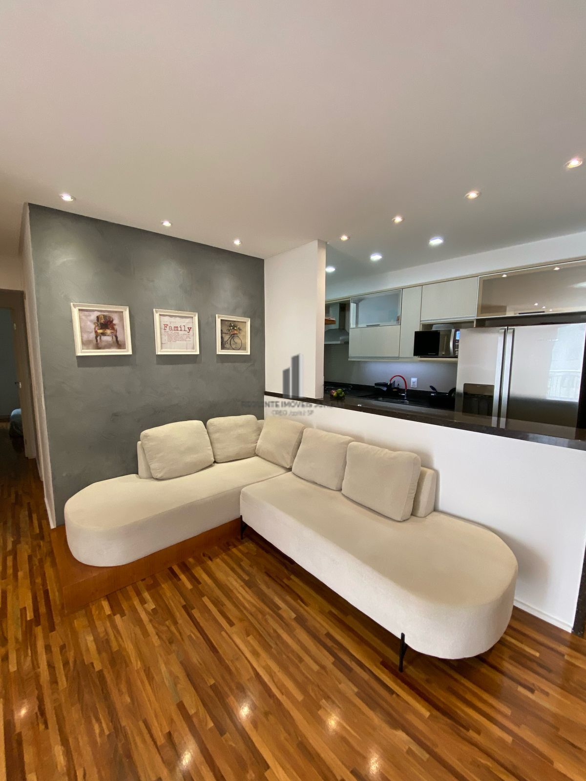 Apartamento à venda com 3 quartos, 83m² - Foto 4