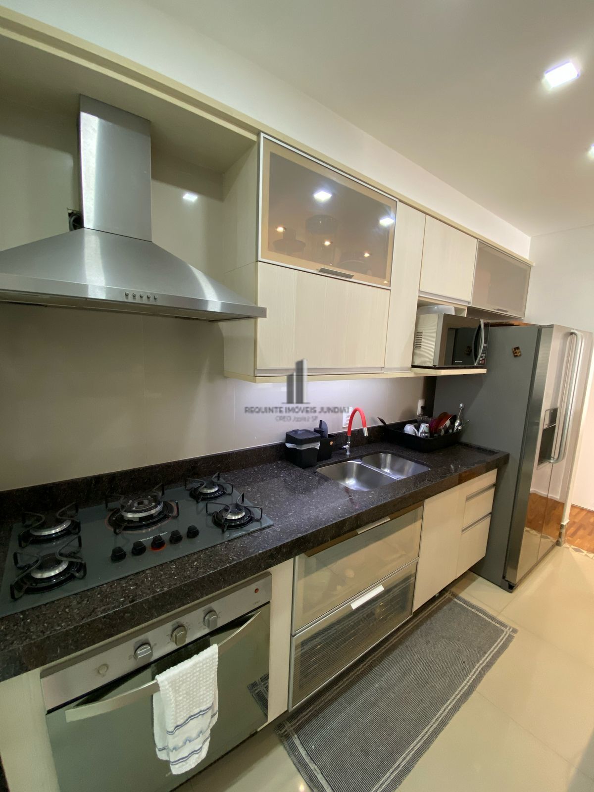 Apartamento à venda com 3 quartos, 83m² - Foto 12