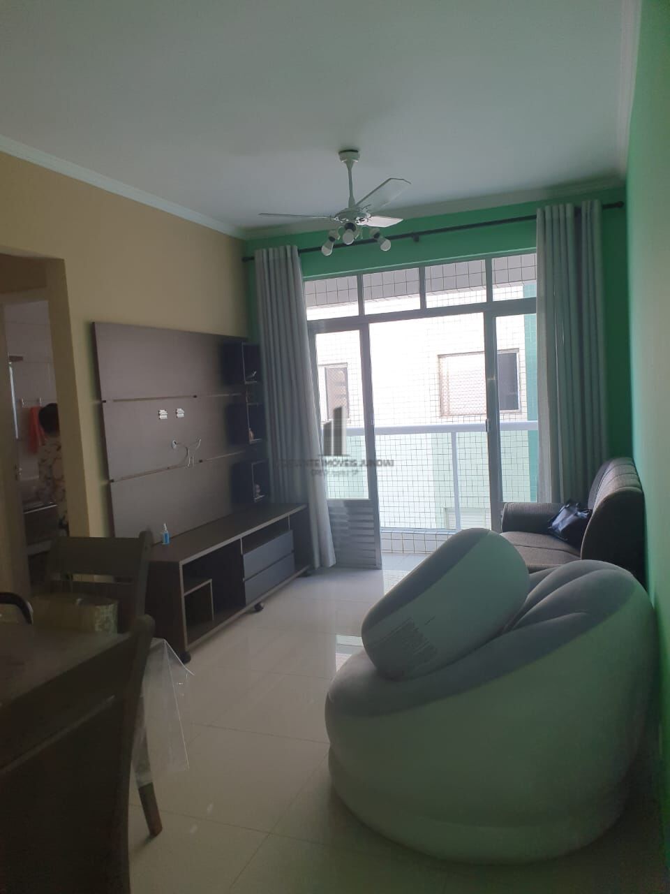 Apartamento à venda com 2 quartos, 66m² - Foto 2