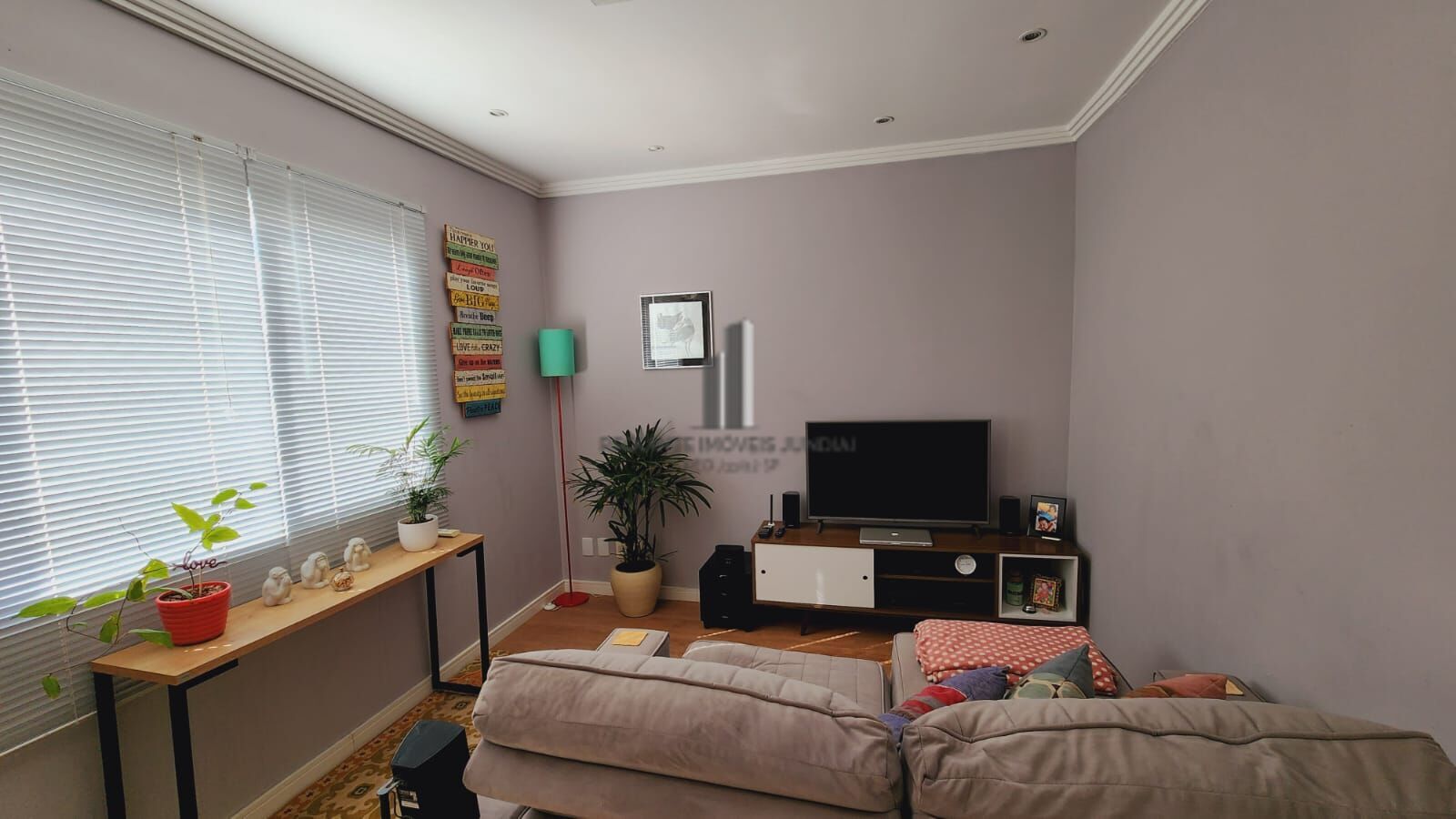 Casa à venda com 2 quartos, 100m² - Foto 3