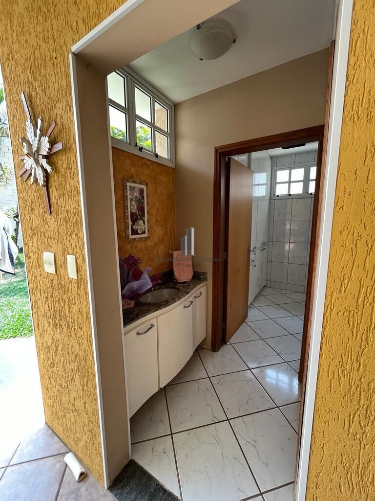 Casa de Condomínio à venda com 4 quartos, 291m² - Foto 18