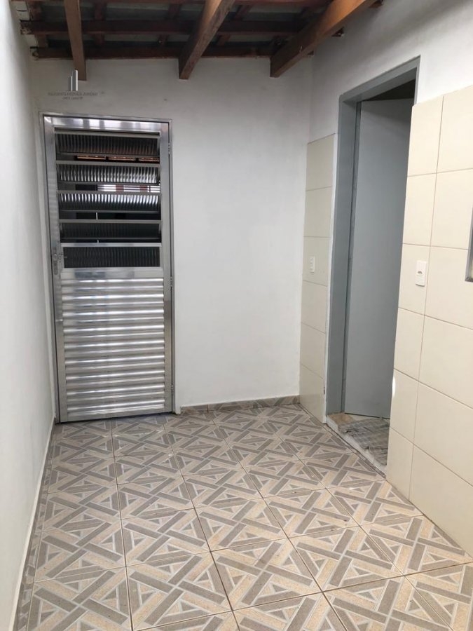 Casa à venda com 2 quartos, 110m² - Foto 19